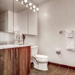 Отель Global Luxury Suites at Columbus ванная