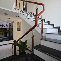 Basil Homestay and Hostel интерьер отеля