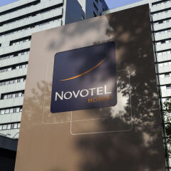 Отель Novotel Amsterdam City городской автобус
