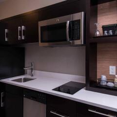 Отель TownePlace Suites by Marriott Saskatoon в номере