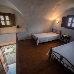 Апартаменты Georgis Apartments сейф в номере