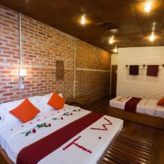 Teak Wood Hotel комната для гостей фото 3