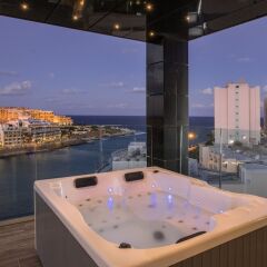 Отель H Hotel Мальта, Сан Джулианс - 1 отзыв об отеле, цены и фото номеров - забронировать отель H Hotel онлайн бассейн фото 3