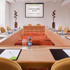 Отель Courtyard by Marriott Budapest City Center спа