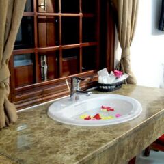 Отель Hoi An Golden Horse Villa ванная
