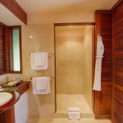 Отель Manava Beach Resort & Spa Moorea Французская Полинезия, Папеэте - отзывы, цены и фото номеров - забронировать отель Manava Beach Resort & Spa Moorea онлайн ванная