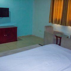 Folade Hotels in Ikeja, Nigeria from 69$, photos, reviews - zenhotels.com room amenities photo 2
