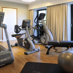 Отель Courtyard by Marriott Brussels EU Бельгия, Брюссель - 1 отзыв об отеле, цены и фото номеров - забронировать отель Courtyard by Marriott Brussels EU онлайн фитнесс-зал фото 2