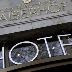 Central-Hotel Kaiserhof сейф в номере