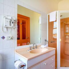 Отель Comfort Inn The Pier Австралия, Тасмания - отзывы, цены и фото номеров - забронировать отель Comfort Inn The Pier онлайн ванная