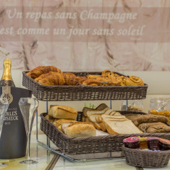 Hotel Les Bulles de Paris Париж питание