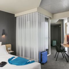 Отель OKKO Hotels Paris Porte de Versailles комната для гостей фото 7