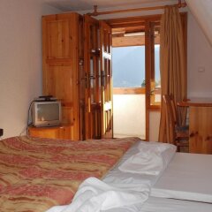 Отель Family Hotel Silver Болгария, Смолян - отзывы, цены и фото номеров - забронировать отель Family Hotel Silver онлайн комната для гостей фото 2