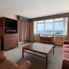 Отель Coast Plaza Hotel & Suites Канада, Ванкувер - отзывы, цены и фото номеров - забронировать отель Coast Plaza Hotel & Suites онлайн комната для гостей фото 5