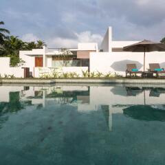 Отель Calamansi Cove Villas by Jetwing бассейн