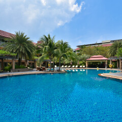 Отель R Mar Resort and Spa бассейн