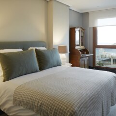 Апартаменты Playa de La Concha 5 Apartment by FeelFree Rentals комната для гостей фото 5