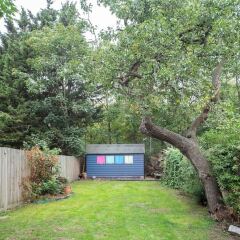 Отель 2 Bedroom Home Near Peckham High Street