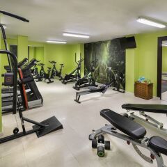 Апартаменты Regency Country Club, Apartments Suites фитнесс-зал