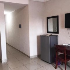 Hotel Hibiscus Louis in Libreville, Gabon from 113$, photos, reviews - zenhotels.com room amenities