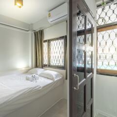 Sloth Hostel Бангкок ванная фото 2