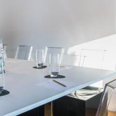 The Grove Design Hotel в номере
