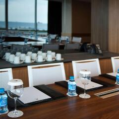 Отель DoubleTree By Hilton Istanbul - Moda гостиничный бар