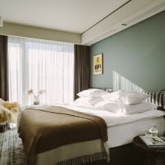 Puro Hotel Wroclaw сейф в номере