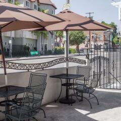 Отель Knights Inn Los Angeles Central / Convention Center Area фото 2