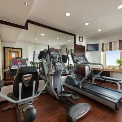 Savoy Suites Hotel Apartments фитнесс-зал