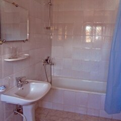 Отель Phoenix Family Hotel Болгария, Чепеларе - отзывы, цены и фото номеров - забронировать отель Phoenix Family Hotel онлайн ванная