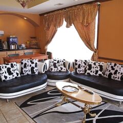 Отель Coach Light Inn фитнесс-зал