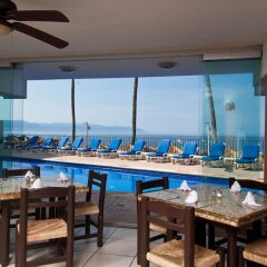 Отель San Marino Vallarta Centro Beach Front Пуэрто-Вальярта гостиничный бар