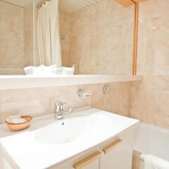 Отель Sagitta Swiss Quality Hotel Швейцария, Женева - отзывы, цены и фото номеров - забронировать отель Sagitta Swiss Quality Hotel онлайн ванная фото 2