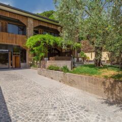 Отель Fauno Urban Resort Рим парковка