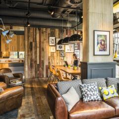 Novotel London Canary Wharf Hotel интерьер отеля