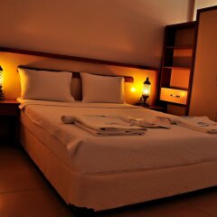 Ceren Family Suit Hotel Сиде сейф в номере
