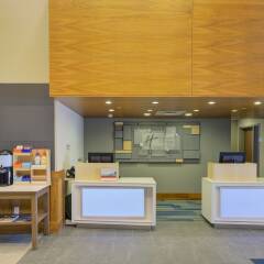 Holiday Inn Express Hotel and Suites Mankato East интерьер отеля фото 2