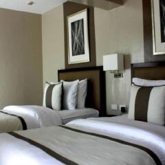 Отель Bellini Suites at Presidio Lakefront сейф в номере