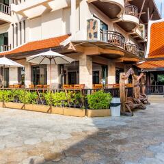 Отель Nipa Resort парковка
