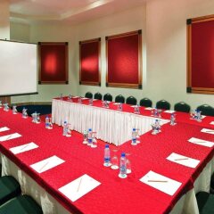 Отель Maritim Pine Beach Resort