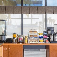 Отель Days Inn Airport Center LAX питание