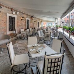 Отель Continental Venice Италия, Венеция - 2 отзыва об отеле, цены и фото номеров - забронировать отель Continental Venice онлайн балкон