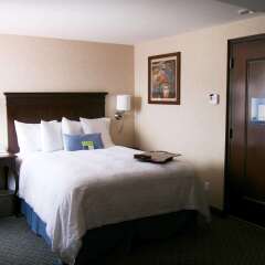 Отель Hampton Inn & Suites Mexico City - Centro Historico комната для гостей