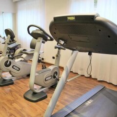 Отель Studios Италия, Колоньо-Монцезе - 1 отзыв об отеле, цены и фото номеров - забронировать отель Studios онлайн фитнесс-зал фото 4