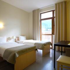 Райдерс Лодж (Riders Lodge Hotel) комната для гостей
