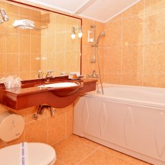 Queen Vera Hotel in Mamaia, Romania from 1027$, photos, reviews - zenhotels.com bathroom