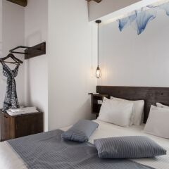 Отель Blue Jasmine Suites сейф в номере