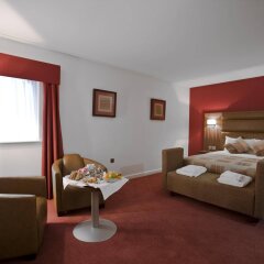 Mercure Newbury West Grange Hotel in Midgham, United Kingdom from 136$, photos, reviews - zenhotels.com guestroom