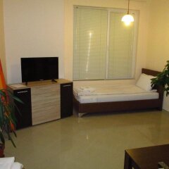 Отель Alex Apartments Болгария, Поморие - отзывы, цены и фото номеров - забронировать отель Alex Apartments онлайн комната для гостей фото 3